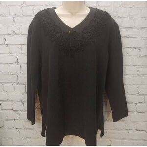 Teddi VINTAGE Women's Size Large Black W/ Embroidered Applique Top.